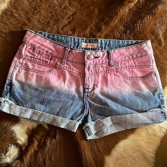 Candie’s Ombré Denim Shorts - Picture 2 of 11